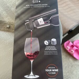 Six+ Wine Preservation System - Black